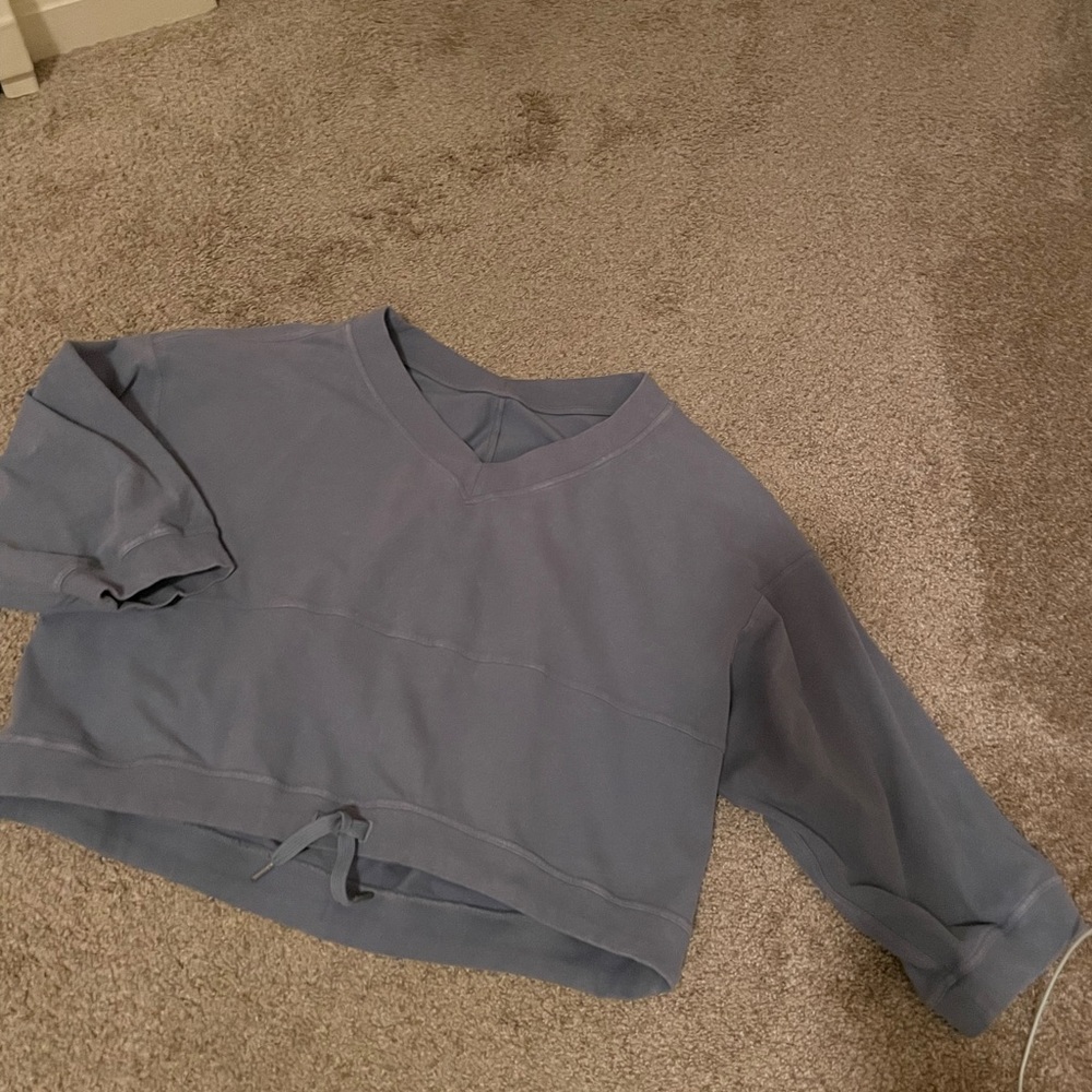 Lululemon sweatshirt, pre loved 🥰